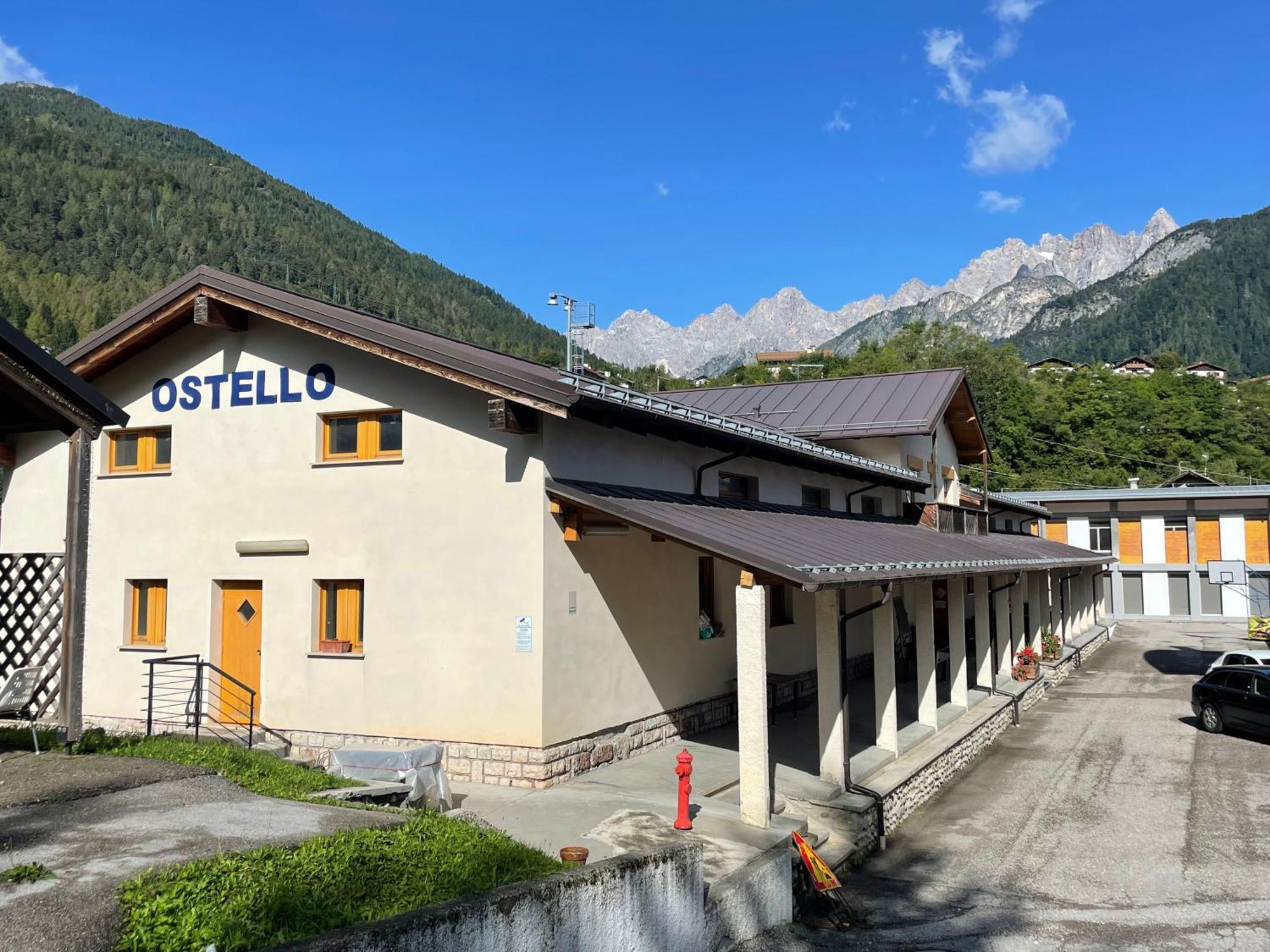 Lunga Via Delle Dolomiti Hotell Calalzo di Cadore Exteriör bild