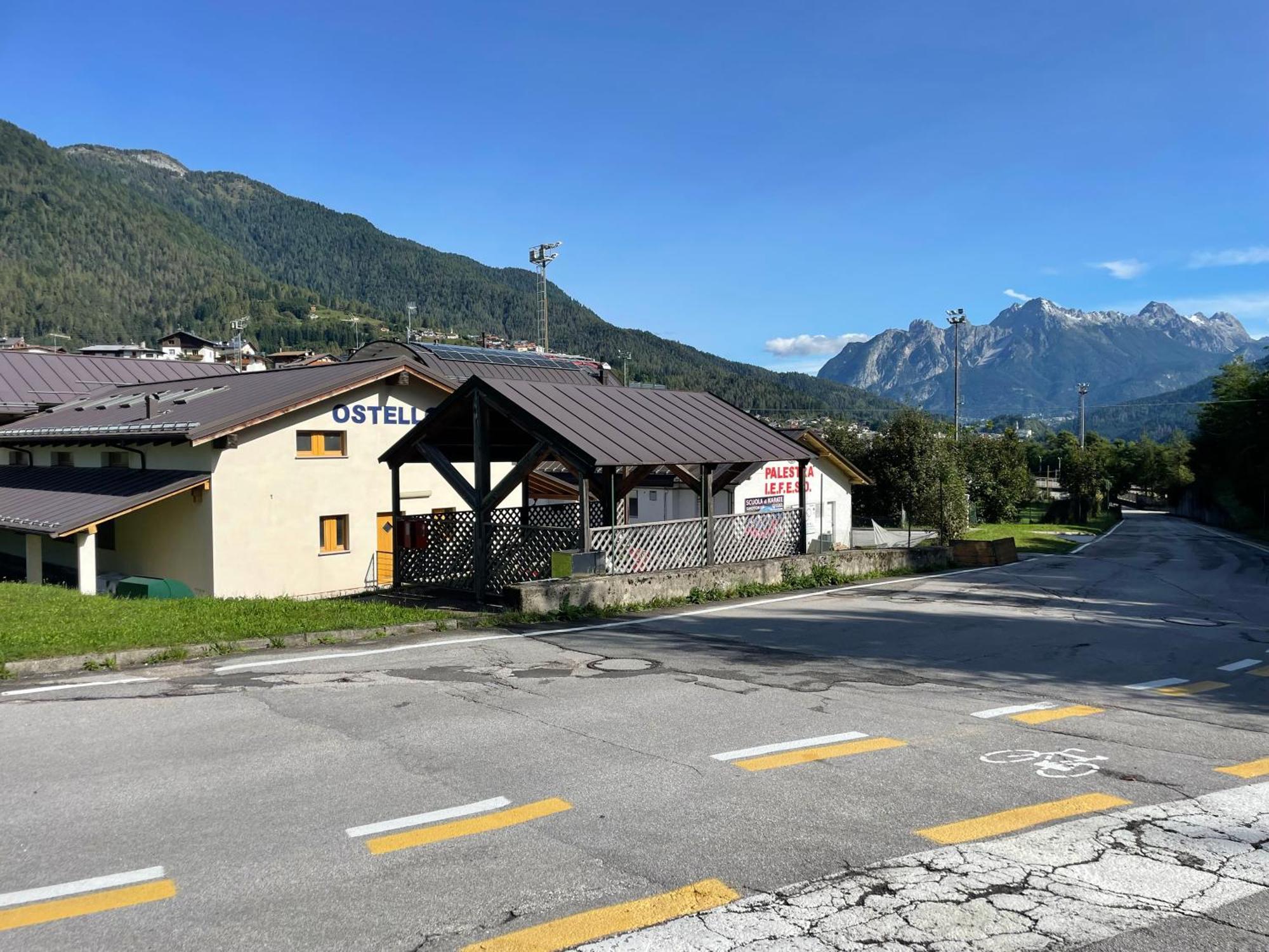 Lunga Via Delle Dolomiti Hotell Calalzo di Cadore Exteriör bild